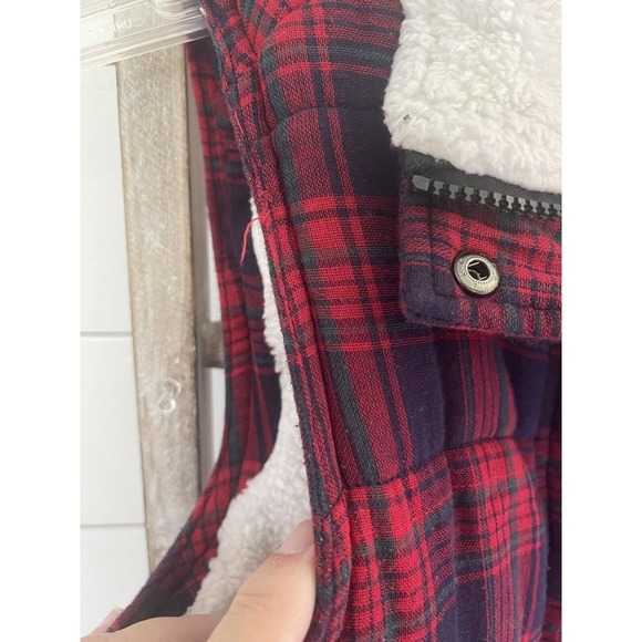 Skies Are Blue Sherpa Lined Plaid Vest Red Blue Pockets Snap Zip Size XS - Picture 4 of 8